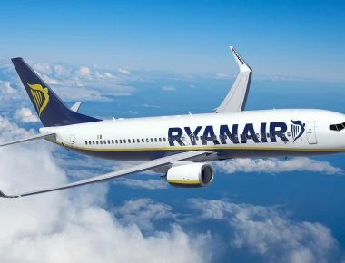 Η RYANAIR προσλαμβάνει προσωπικό καμπίνας για τις βάσεις της στην Ευρώπη